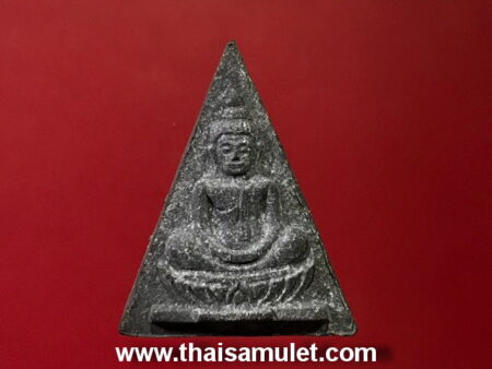 Phra Nang Phaya powder Mai Ngiew Dam amulet by LP Hom (SOM28)