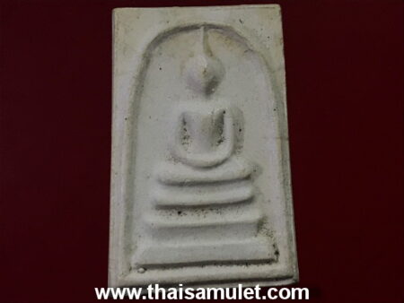 Wealth amulet B.E.2517 Phra Somdej holy powder amulet in 3 points imprint (SOM53)
