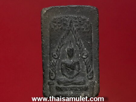 Wealth amulet B.E.2497 Phra Chinnarat Tha Rue holy powder in big imprint (SOM61)