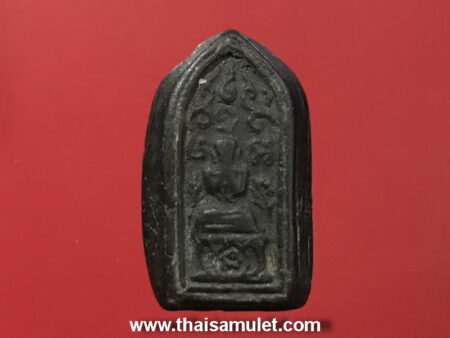 Rare amulet B.E.2300 Phra Pidta Bai Lan amulet in small imprint by Wat Chana Songkram (PID18)