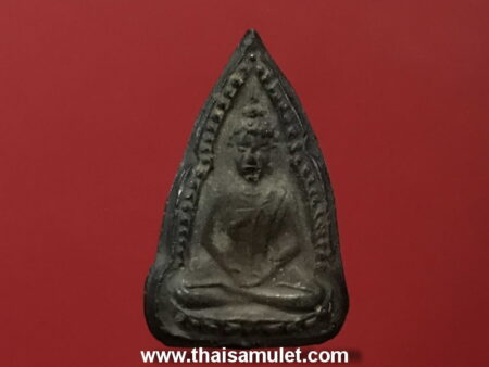 Wealth amulet B.E.2485 Phra Phutthachinnarat holy powder amulet in early batch  (SOM65)