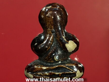 Rare amulet B.E.2495 Phra Pidta holy powder amulet in Chalood Soong imprint (PID26)
