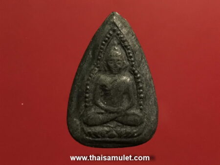 Wealth amulet B.E.2510 Phra Phutthachinnarat holy powder amulet (SOM87)