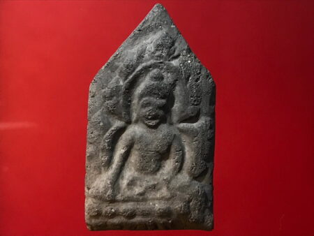 Phra Khun Paen holy soil amulet in giant face imprint (PKP29)