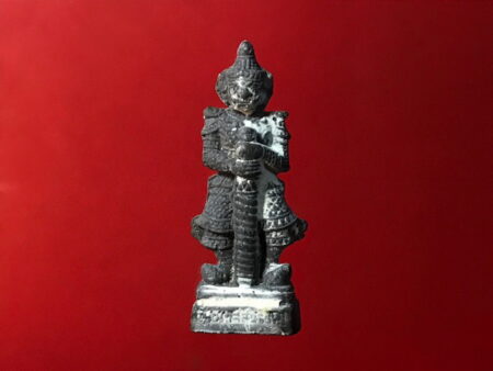 B.E.2547 Thao Wet Suwan holy powder amulet with silver Takrut (GOD72)