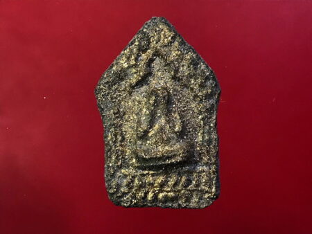 Wealth amulet B.E.2549 Phra Pidta holy powder amulet with gold leaf (PID53)