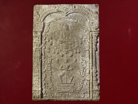 B.E.2537 Sao Lak Mueng or city shrine holy powder amulet (GOD105)