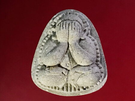 B.E.2536 Phra Pidta Poom Pui holy powder amulet with holy gem (PID71)