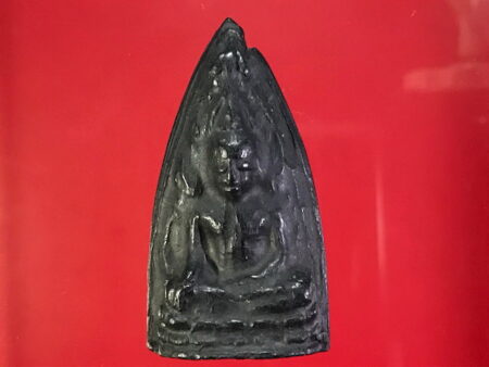 B.E.2500 Phra Phutthachinnarat holy powder amulet with holy Yant (SOM214)