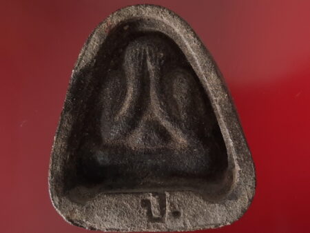 B.E.2503 Phra Pidta Jumbo holy powder amulet (PID89)