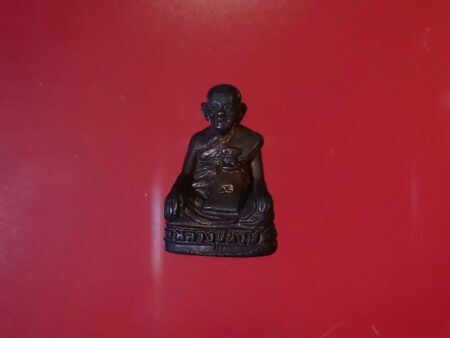 B.E.2553 LP Hong copper amulet with holy candle – Khathin 2553 Batch (MON319)