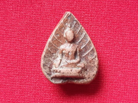 Rare amulet B.E.2450 Phra Phong Phra Triphidok baked clay amulet (SOM318)