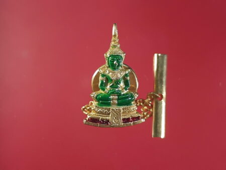 B.E.2518 Phra Kaewmorakot brass pin amulet with beautiful condition (SOM323)