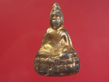 Rare amulet B.E.2500 Phra Kaewmorakot imprint tin amulet with wolf fang (SOM361)