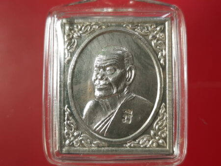 Wealth amulet B.E.2539 LP Mee with Yant Krok Phet silver coin in beautiful condition (MON418)