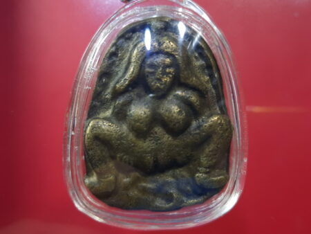 Charming amulet B.E.2552 Mae Per brass amulet by LP Lamai (GOD207)