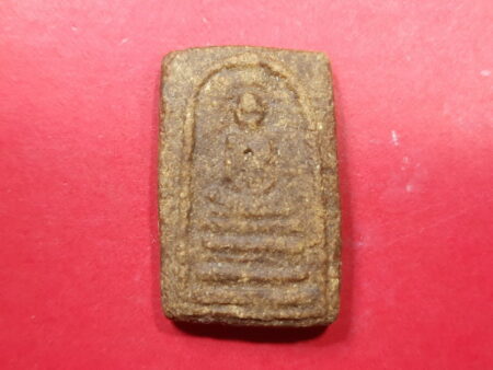 Rare amulet B.E.2512 LP Phrom powder amulet in beautiful condition – Thunderbolt Batch (MON477)