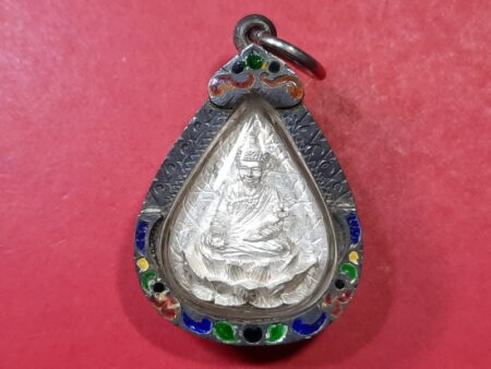 Wealth amulet B.E.2535 Tai Hong Kong silver amulet with silver case by LP Koon (GOD225)
