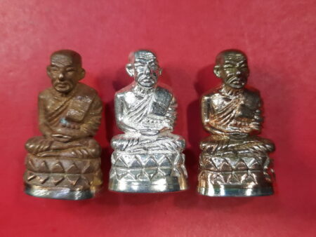 Protect B.E.2558 set of LP Thuad silver, Nawaloha and bronze amulet with silver base (MON500)