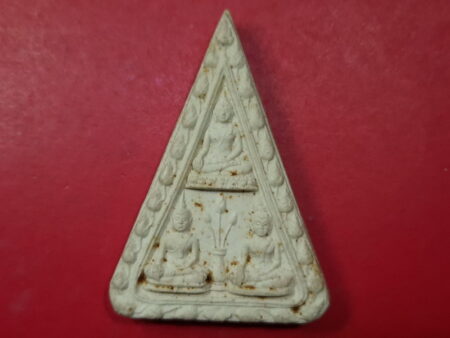 Wealth amulet B.E.2523 Phra Somdej Sam with LP Phuek holy powder amulet (SOM442)