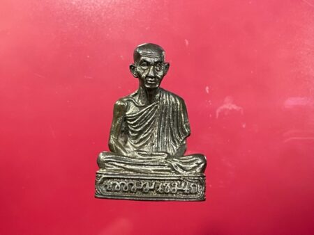 Wealth amulet B.E.2538 LP Kasem Nawaloha amulet with beautiful condition (MON542)