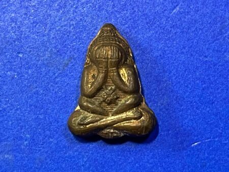 Protect amulet B.E.2518 Phra Pidta Salika Maha Ut Nawaloha amulet by LP Kasem (PID165)