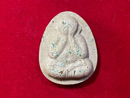 Wealth thai amulet B.E.2537 Phra Pidta Jumbo with gem holy powder amulet by LP Koon (PID171)