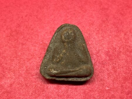 Wealth amulet B.E.2522 Phra Pidta holy powder amulet in big imprint by LP Oad (PID173)