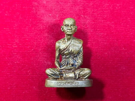 Protect Thai amulet B.E.2547 LP Sanga bronze amulet with beautiful condition (MON613)