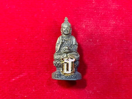 Wealth Thai amulet B.E.2544 Phra Kring Yulai silver amulet with beautiful condition (PKR93)