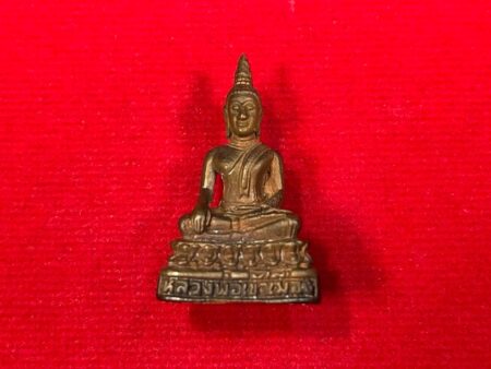 Wealth Thai amulet B.E.2536 LP Khaow Mueng Nawaloha amulet by LP Pern (PKR96)