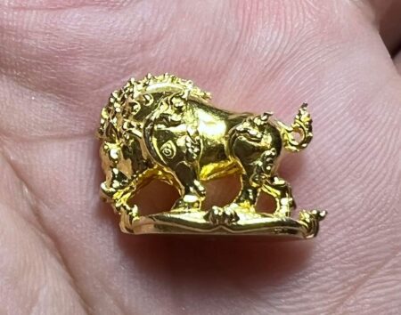 Wealth amulet Mhoo Rod Laew Ruay Thongkham or magical boar golden amulet by KB Ariyachat (GOD298)