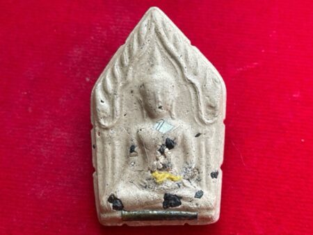 Wealth amulet B.E.2559 Phra Khun Paen Kao Maha Mongkol with Phra Pidta holy powder amulet (PKP112)