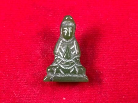 Wealth Thai amulet B.E.2536 Guan Yin jade amulet in sitting imprint with beautiful condition by LP Wiriyang (GOD304)