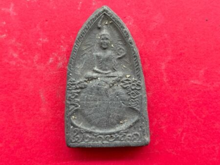 Wealth amulet B.E.2500 Phra Phut Phitak Lok holy soil amulet by LP Thongthip (SOM562)