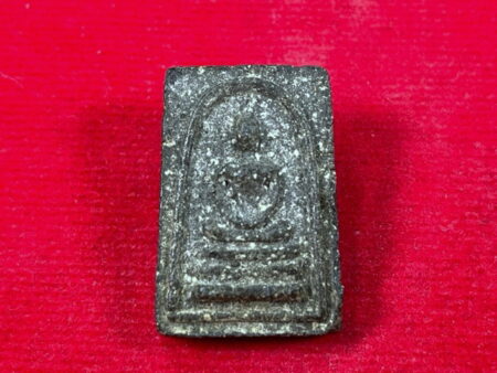 Wealth amulet B.E.2515 Phra Somdej with Phra Sivali holy black powder in small imprint (SOM557)