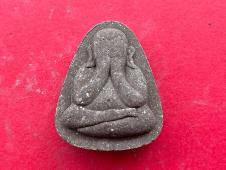 Wealth amulet B.E.2563 Phra Pidta Plod Nhee holy powder amulet by LP Maha Sila (PID196)