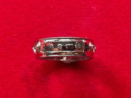 Rare amulet B.E.2524 Mongkol Maha Niyom Maha Saney ring in beautiful condition (TAK144)