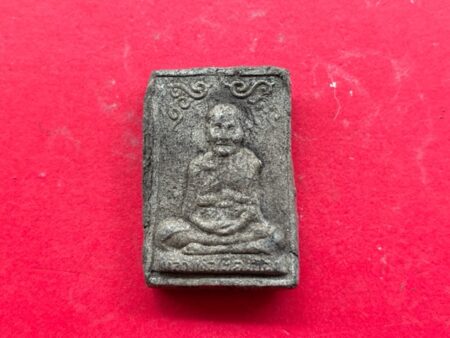 Rare Thai amulet B.E.2519 LP Tae Bai Lan powder amulet with beautiful condition (MON758)