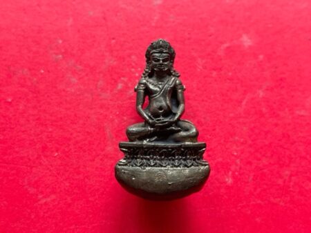 Wealth B.E.2541Phra Krig Lopburi Rung Rueng holy metal amulet with bottom by LP Ruengs – Only 199 pieces (PKR130)