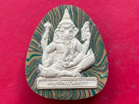 Wealth amulet B.E.2540 Phra Phikhanet or Ganesha holy powder amulet with beautiful condition by LP Pae (GOD354)