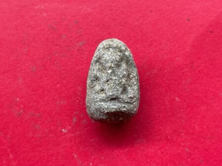 Rare amulet B.E.2485 Phra Pidta Kradook Phee holy powder amulet in ancient imprint by LP Nhu (PID243)