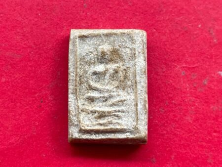 Rare amulet B.E.2491 Phra Sivali holy powder amulet with beautiful conditoin by Wat Chanasongkram (SOM688)