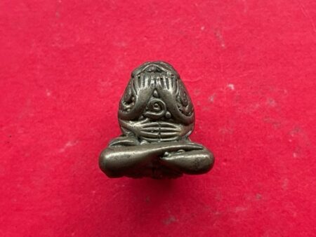 Protect amulet B.E.2534 Phra Pidta Maha Ut Mekkhasit amulet by LP Phun (PID246)