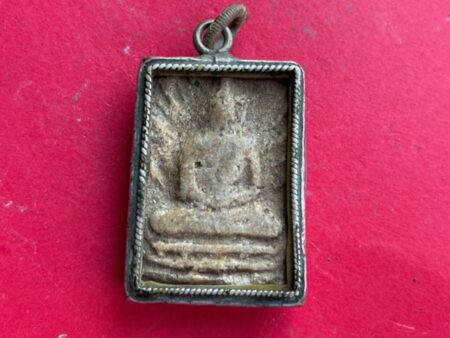 Rare amulet B.E.2485 Phra Phuttha Chinnarat Indochin holy powder amulet by LP Phuek (SOM691)