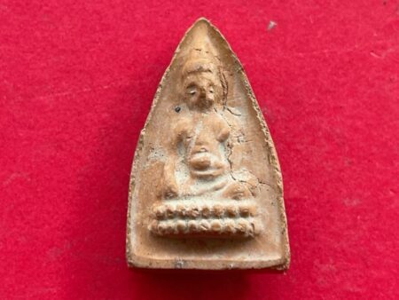 Wealth amulet B.E.2494 Phra Phuttho Noi holy soil amulet in small imprint by Mae Chee Boonruen (SOM707)