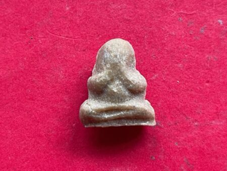 Rare am ulet B.E.2520 Phra Pidta holy powder amulet in small imprint by LP Thongsook (PID255)