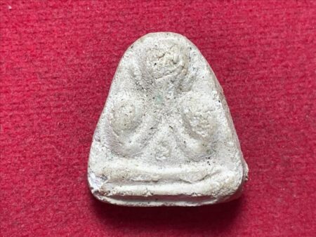 Rare amulet B.E.2506 Phra Pidta Maha Lap holy powder amulet by Wat Prasart (PID257)