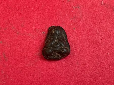 Wealth amulet B.E.2505 Phra Pidta Ta Kimjor holy powder amulet in small imprint by LP Thab (PID258)