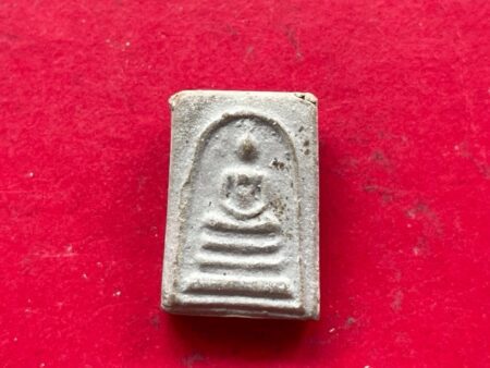 Wealth amulet B.E.2517 Phra Somdej powder amulet in small imprint by Wat Mai Amatarot (SOM735)